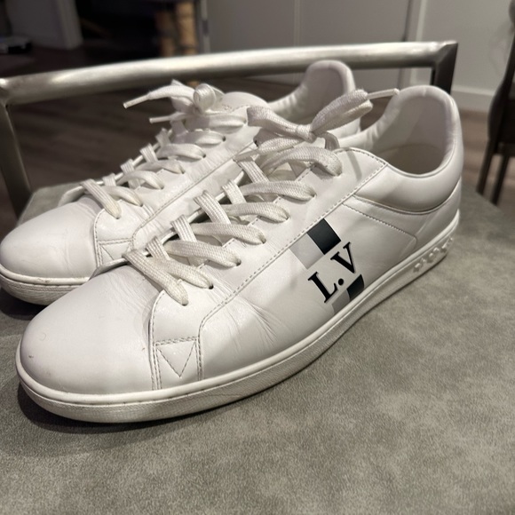 Men’s Louis Vuitton Sneakers - Picture 2 of 7